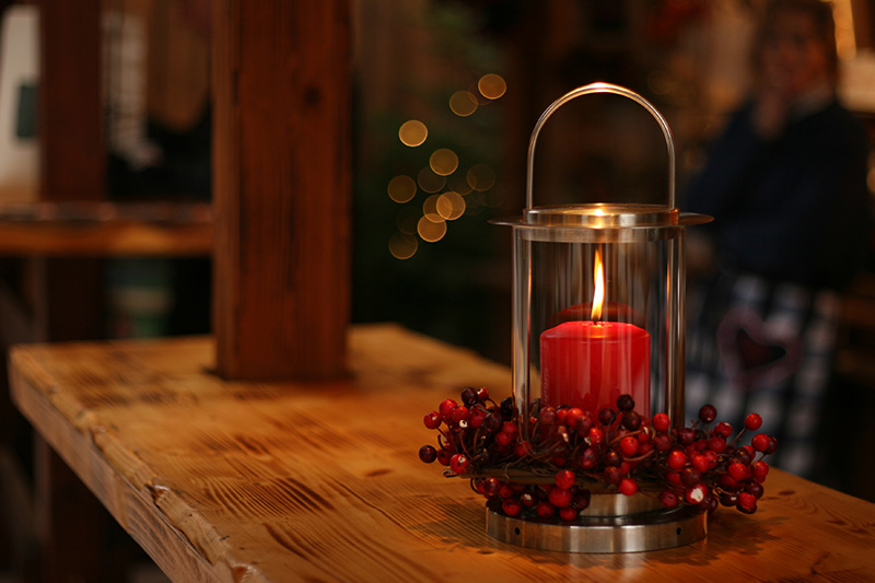 Christmas Candles- Best Christmas Decor